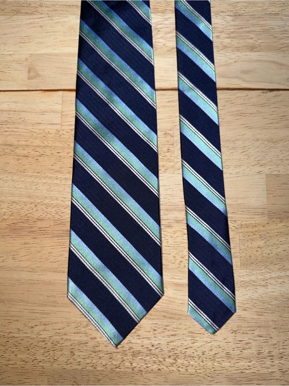 Brooks Brothers NEW Silk Navy Necktie Light Blue and Green Stripes Made In USA